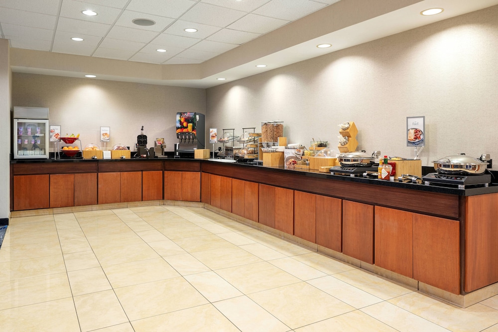 Fairfield Inn & Suites Visalia Tulare 7/25