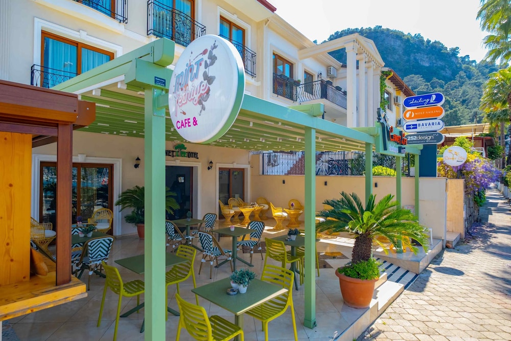 Cennet Life Hotel 8/59