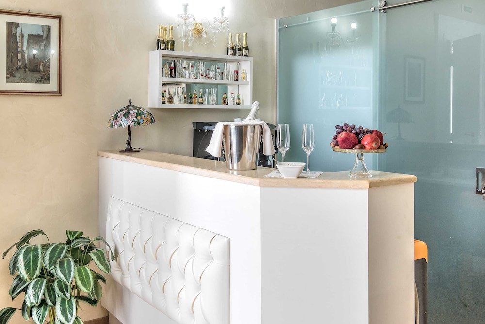 Trevi Rome Suite 3/50