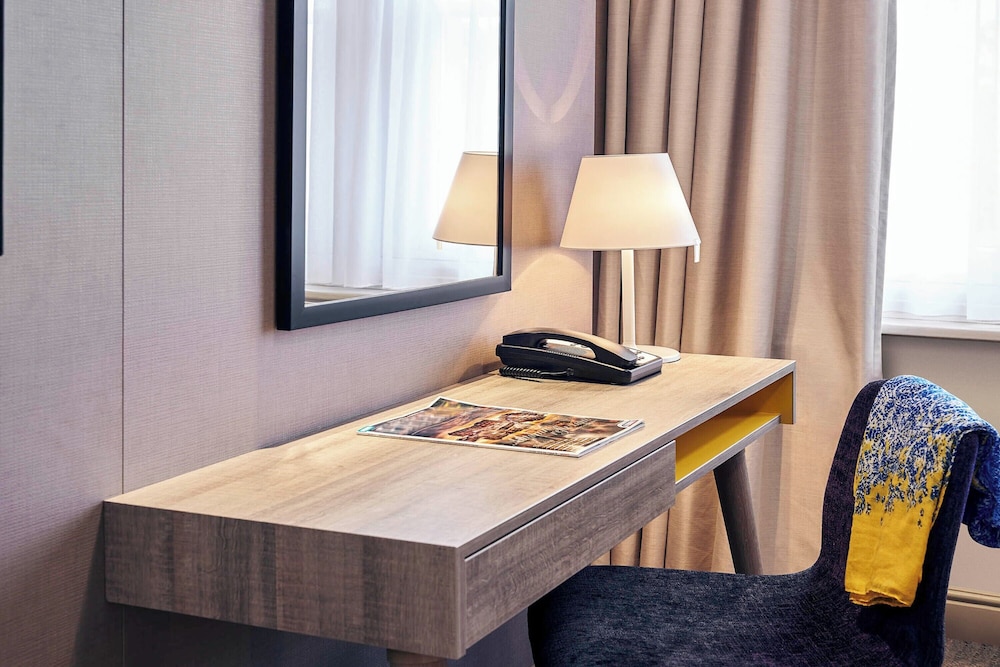 Exeter Rougemont hotel by Sunday 31/61