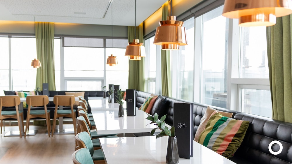 CENTERHOTEL ARNARHVOLL 46/67