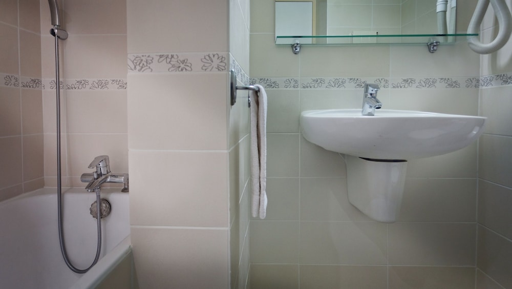 Hotel Le Clos D Alesia 23/26