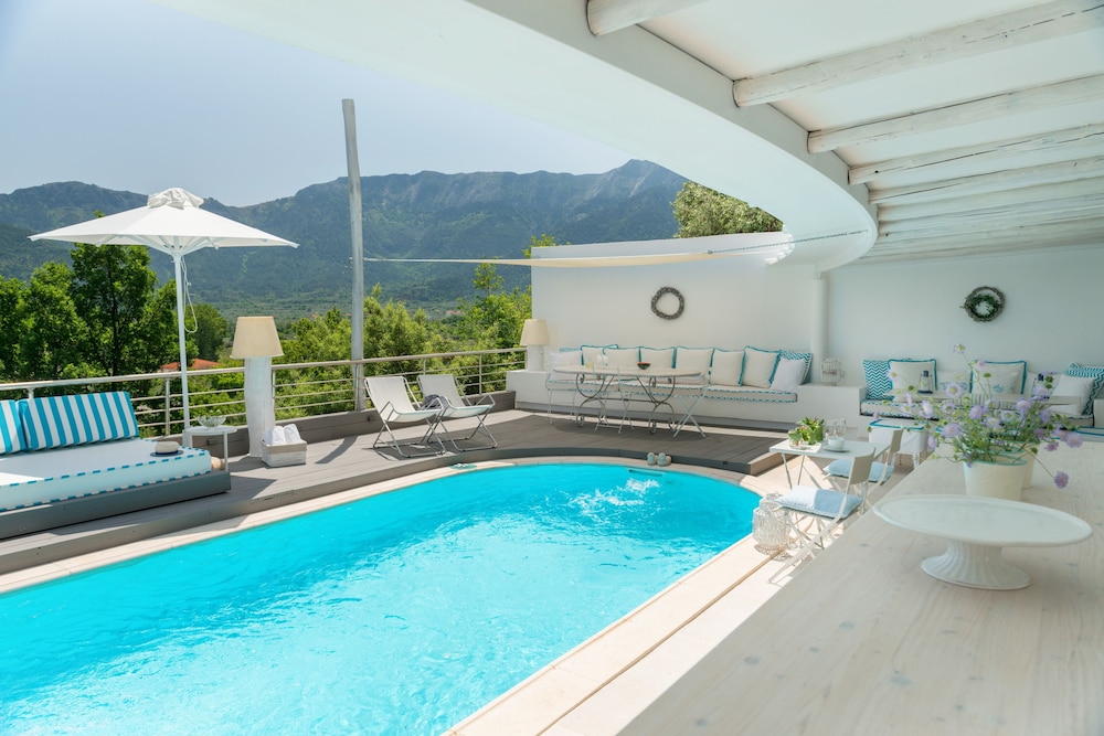 Mare Monte Boutique Hotel 30/50