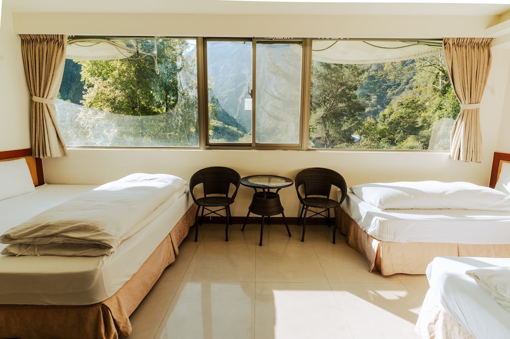 Taroko Tienhsiang Youth Activity Center 22/32