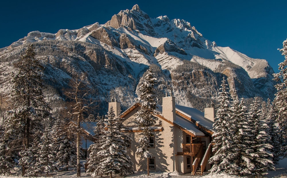 Banff Rocky Mountain Resort 58/63