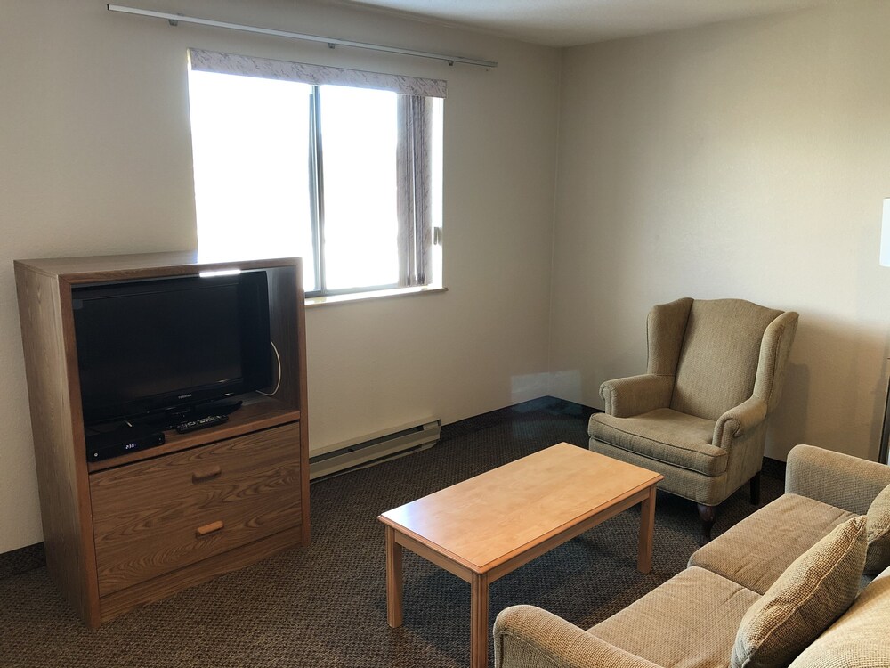 Super 8 by Wyndham Salmon Arm 21/35
