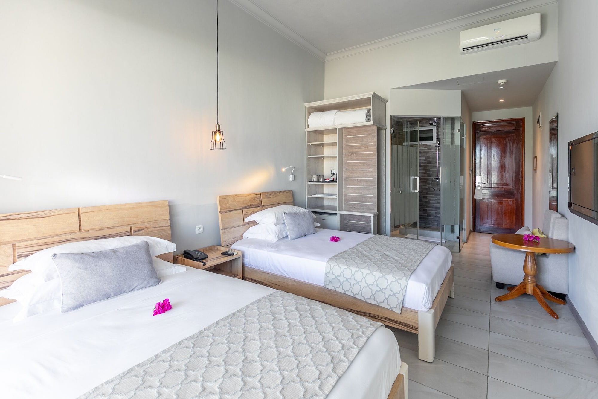 Comfort room