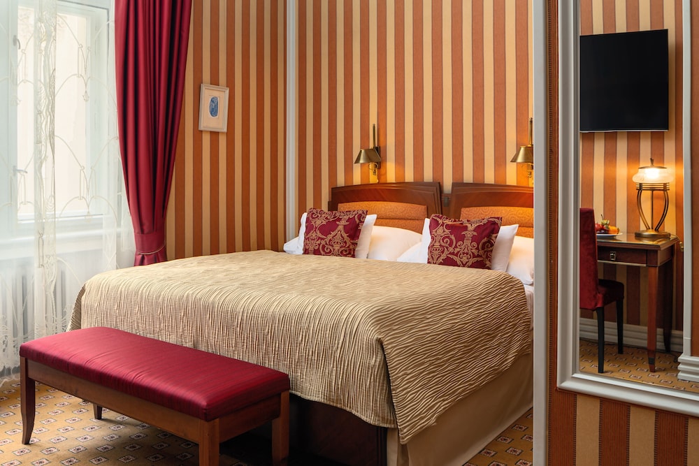 Hotel Paris Prague 8/50