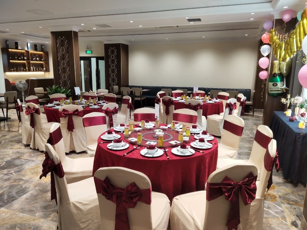 Phu Thang Grand Hotel 42/50
