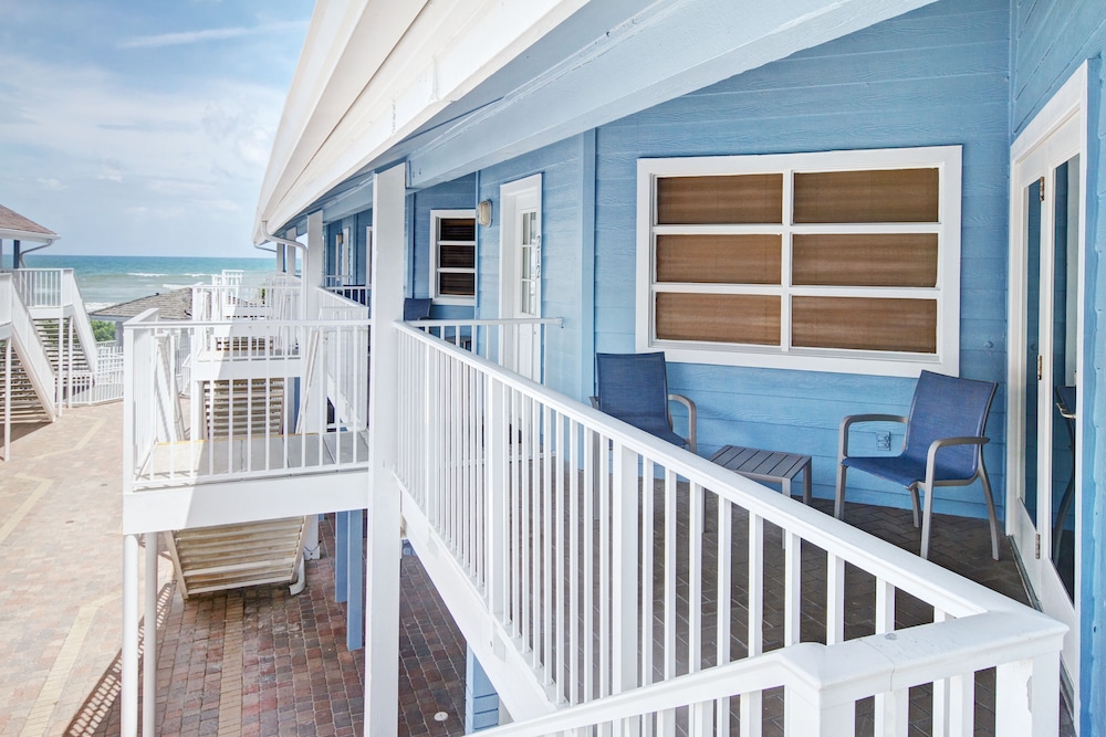 New Smyrna Waves MOD Collection by Sonesta 4/50