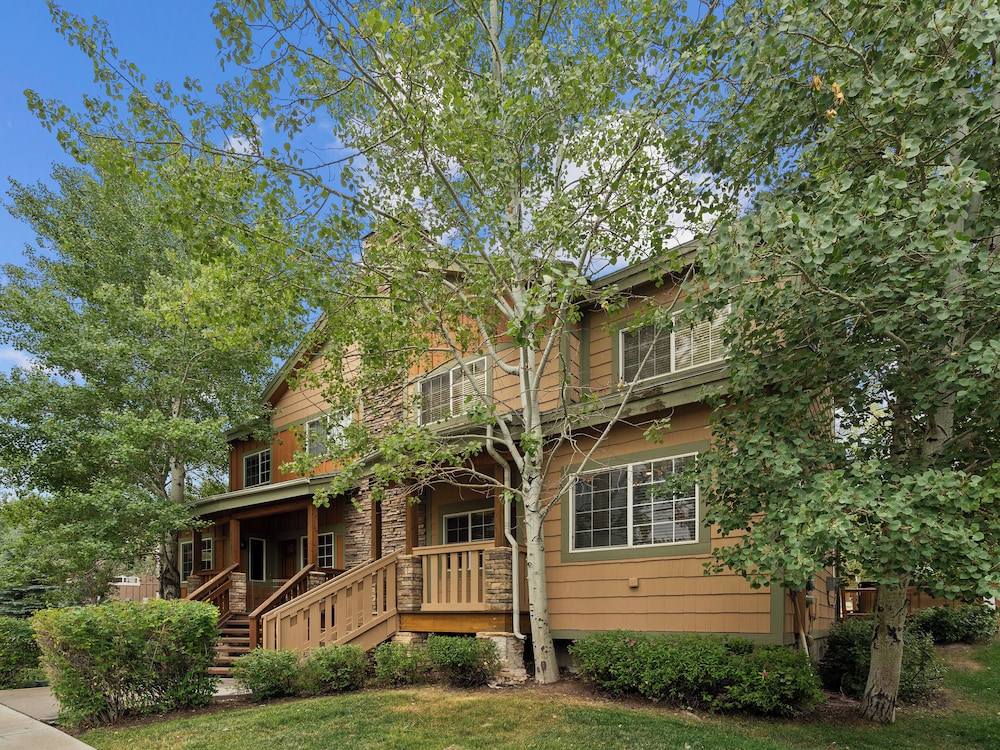 Bear Hollow Village By All Seasons Resort Lodging image