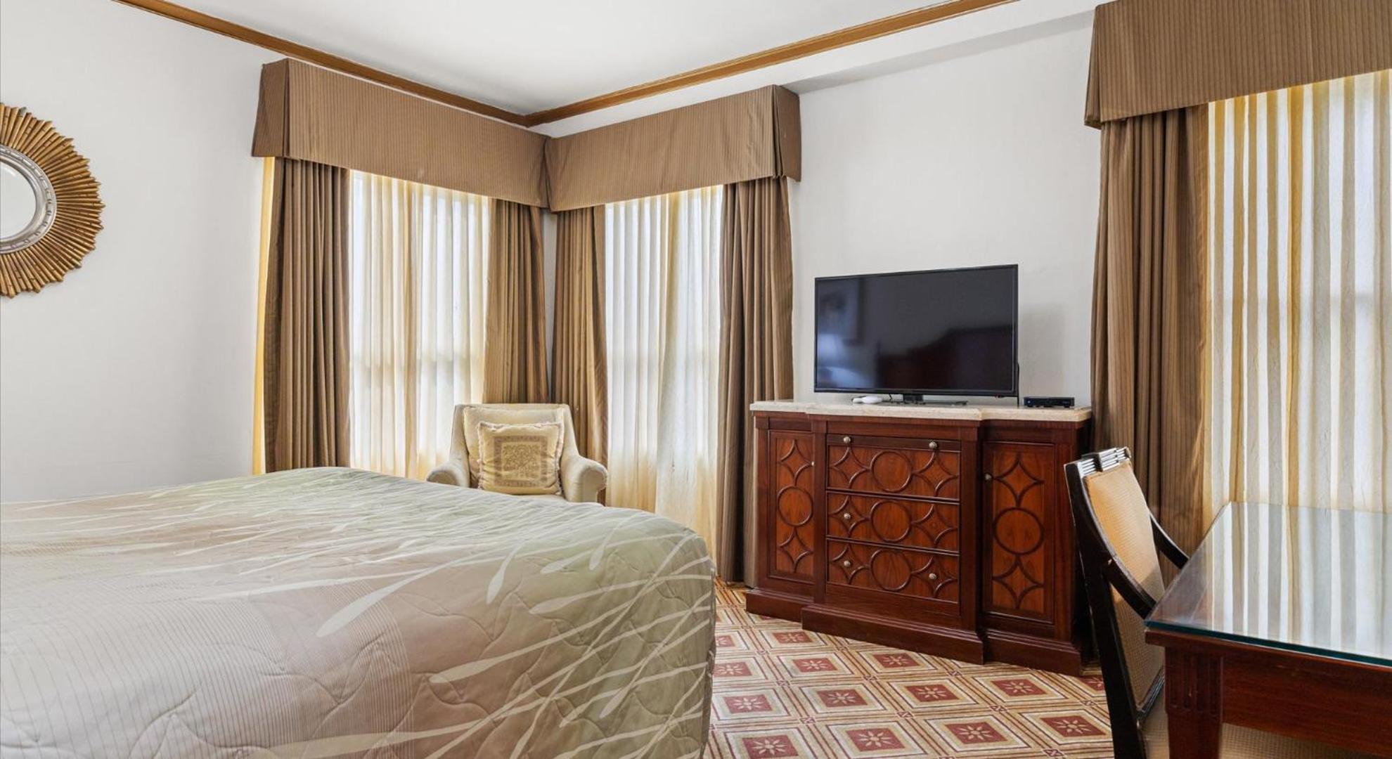 Room, King Bed, Queen Bed