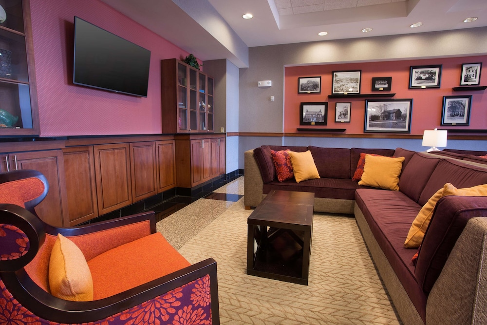 Drury Inn and Suites Cincinnati Sharonville 25/37