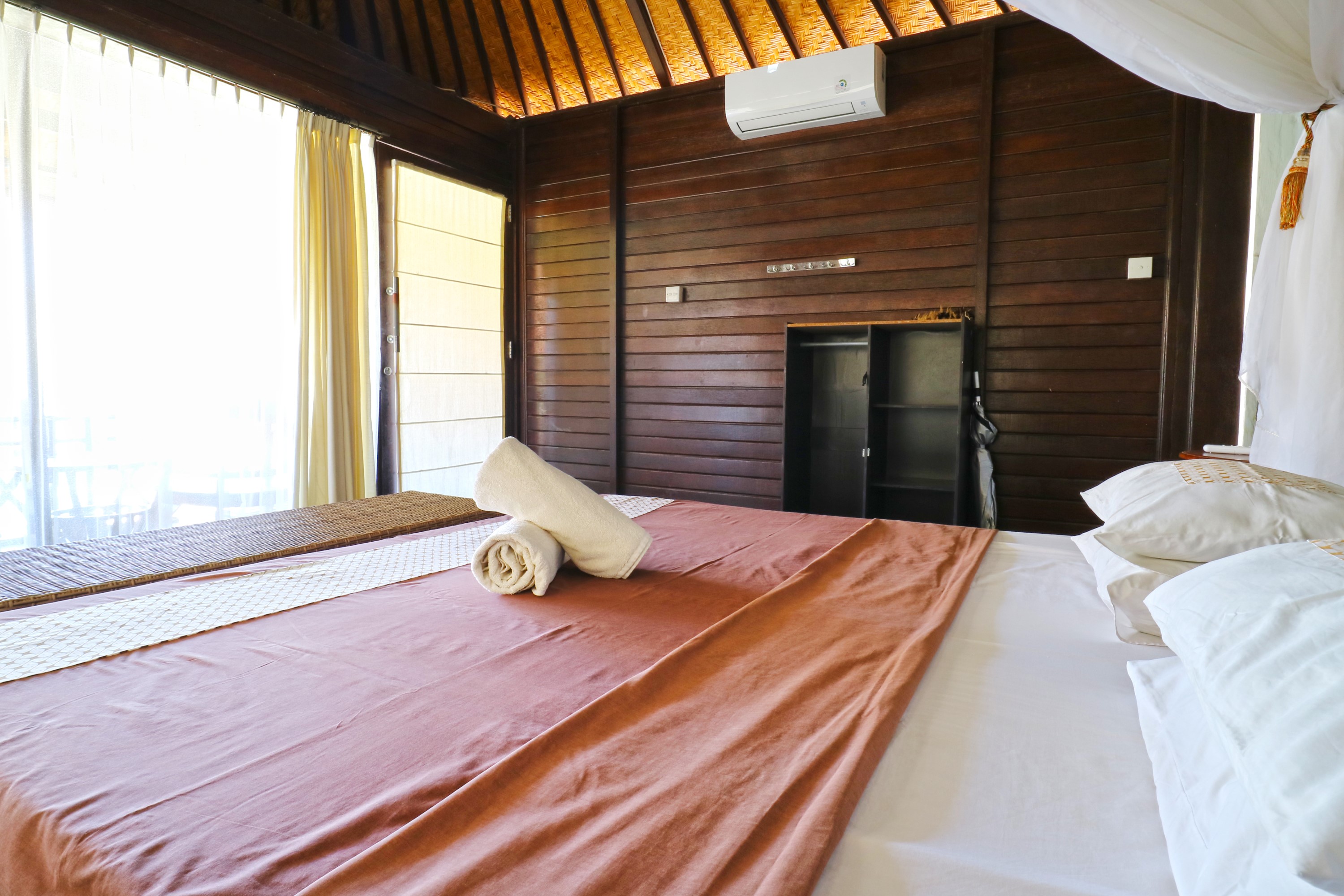 bungalow, sea view