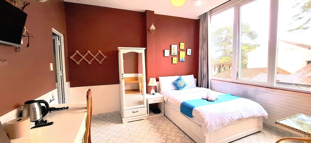 Hai Long Vuong Hotel 24/80