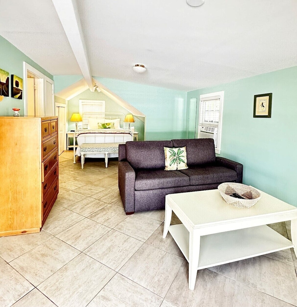 Westwinds Inn 56/71