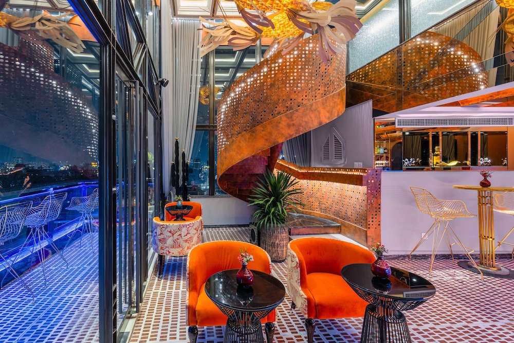 Peridot Gallery Classic Boutique Hotel 46/60