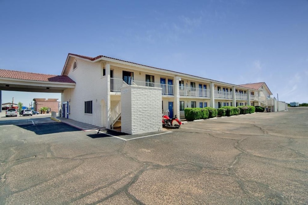 Motel6 Eloy, AZ - Casa Grande 53/60