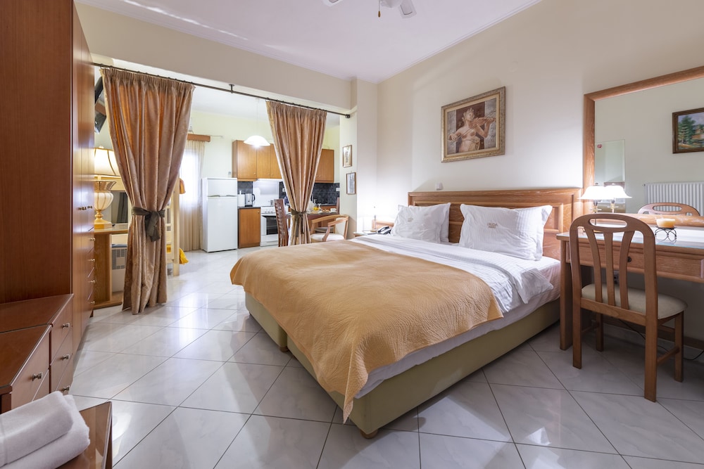 Irida Resort Suites 24/78