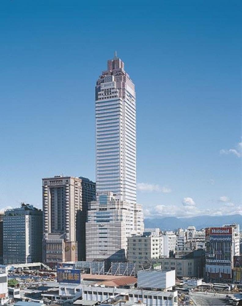 Royal Rose Hotel Zhongshan 38/44