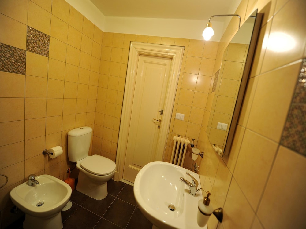 BARONE BED AND BREAKFAST 6/34