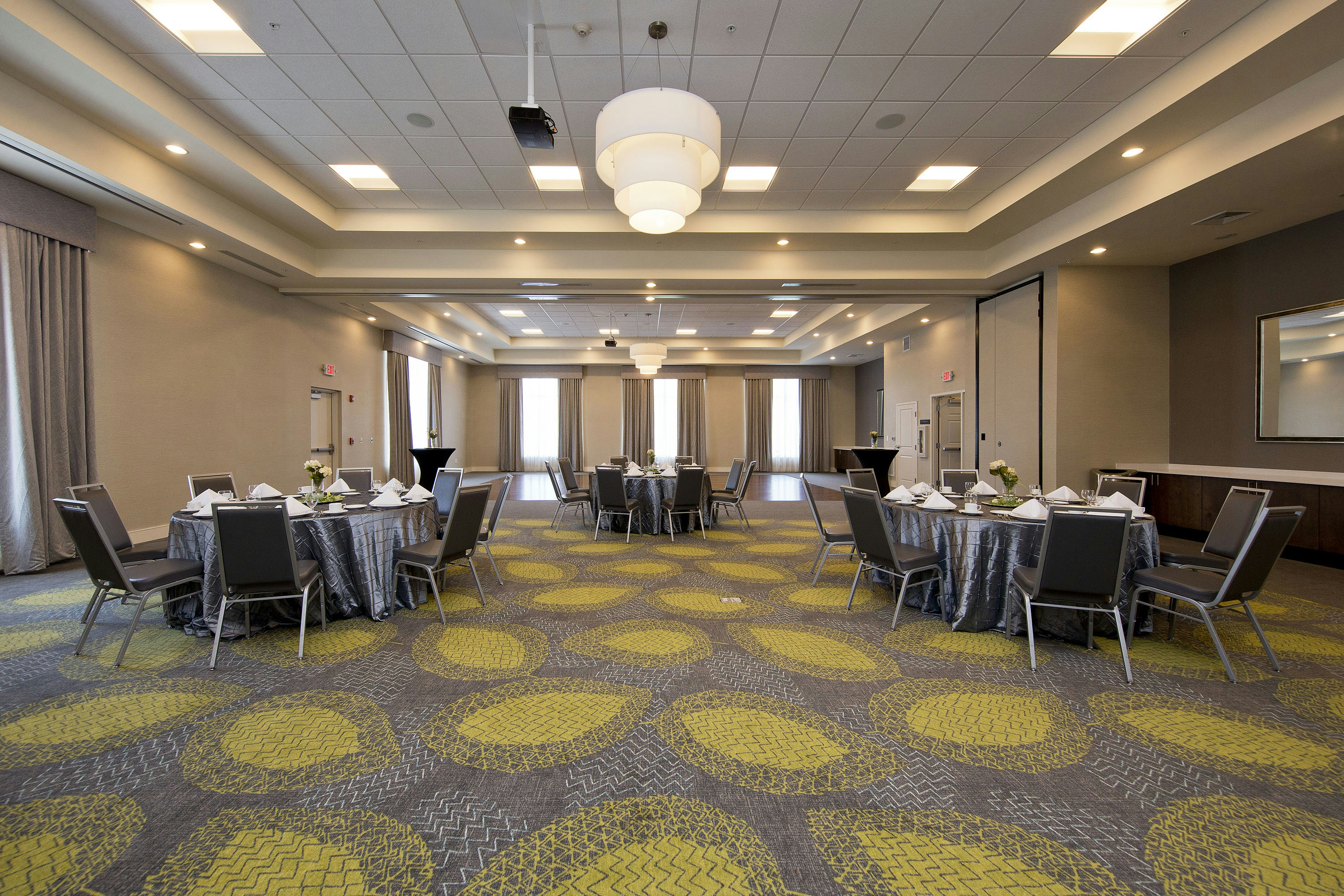 HILTON GARDEN INN MARTINSBURG 53/67
