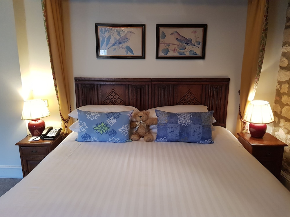 Noel Arms Hotel 14/49