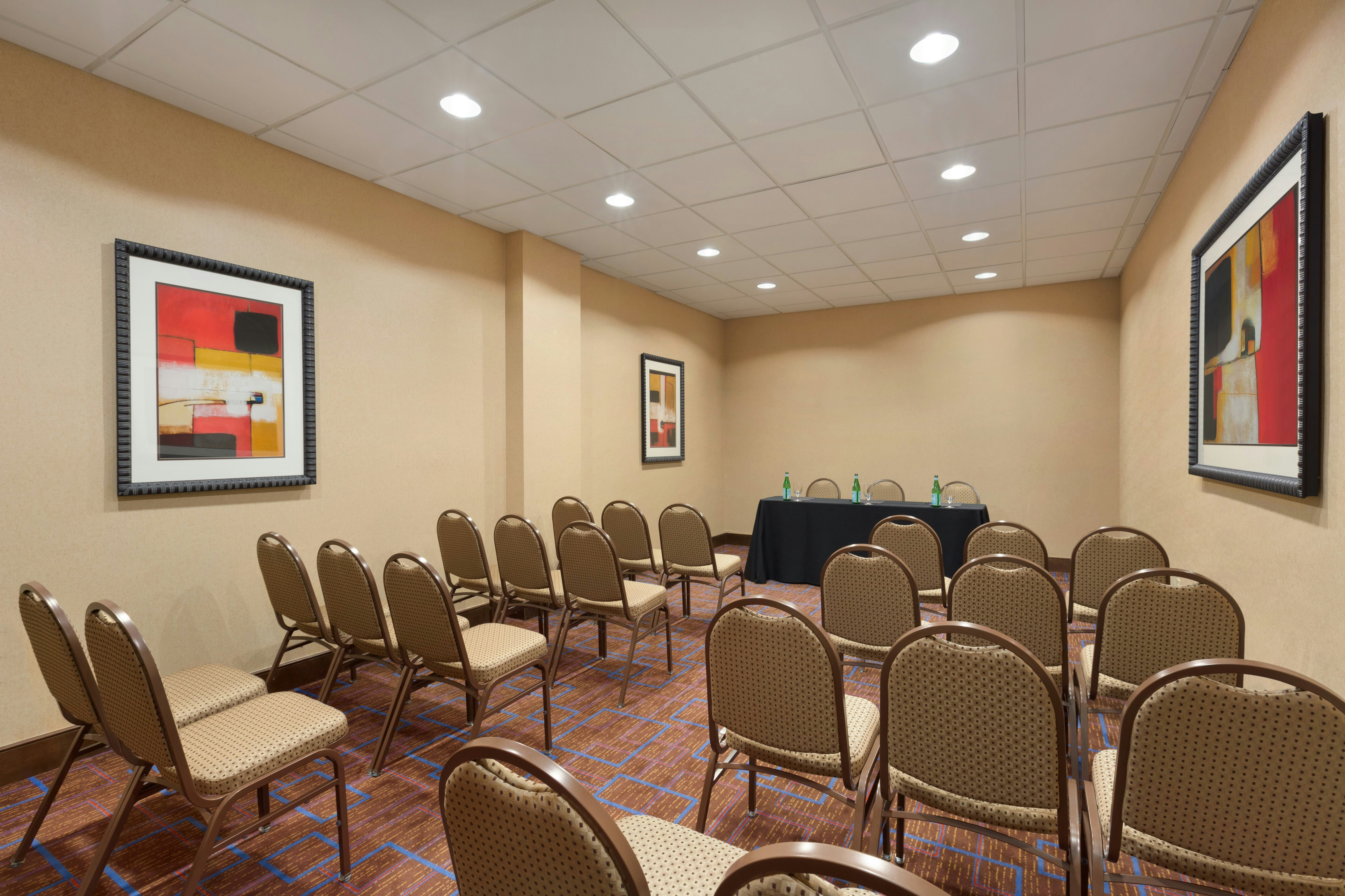 Hilton Phoenix Chandler 72/82