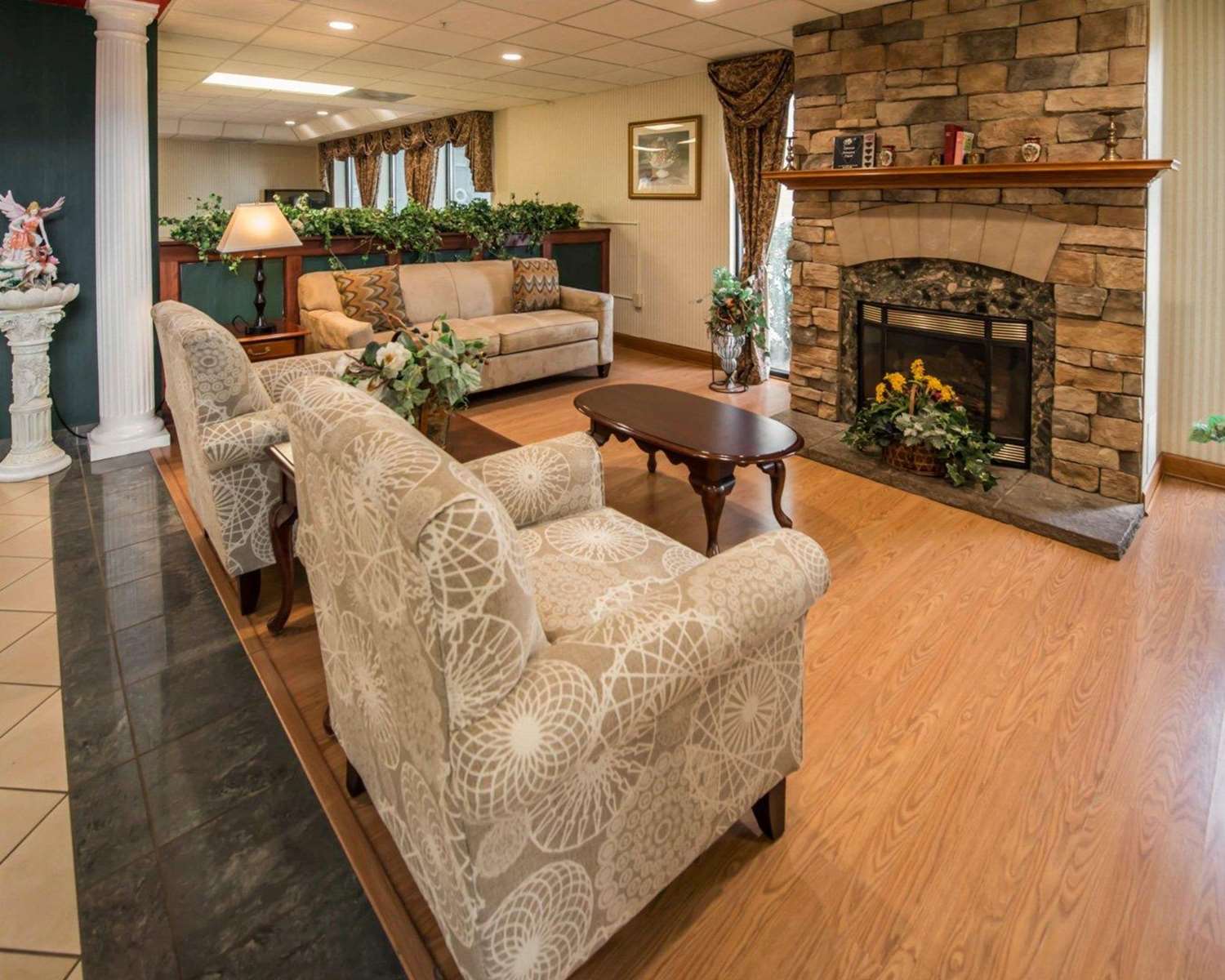 Comfort Inn & Suites Morganton South 26/33