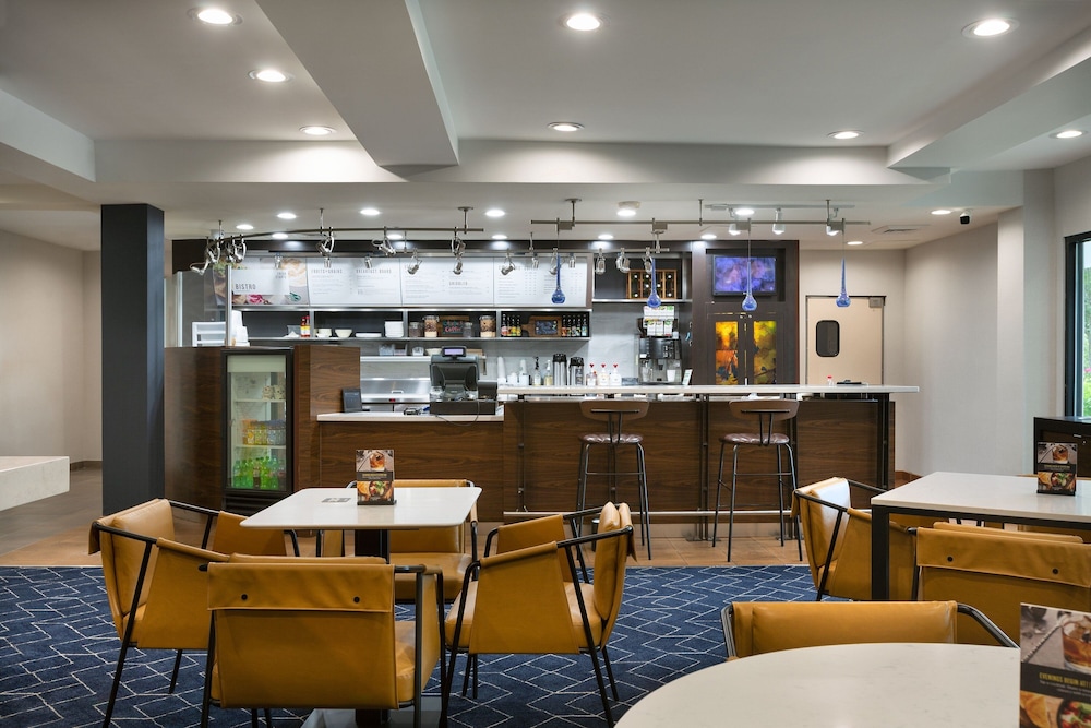 Courtyard By Marriott Winston-Salem Hanes Mall 45/66