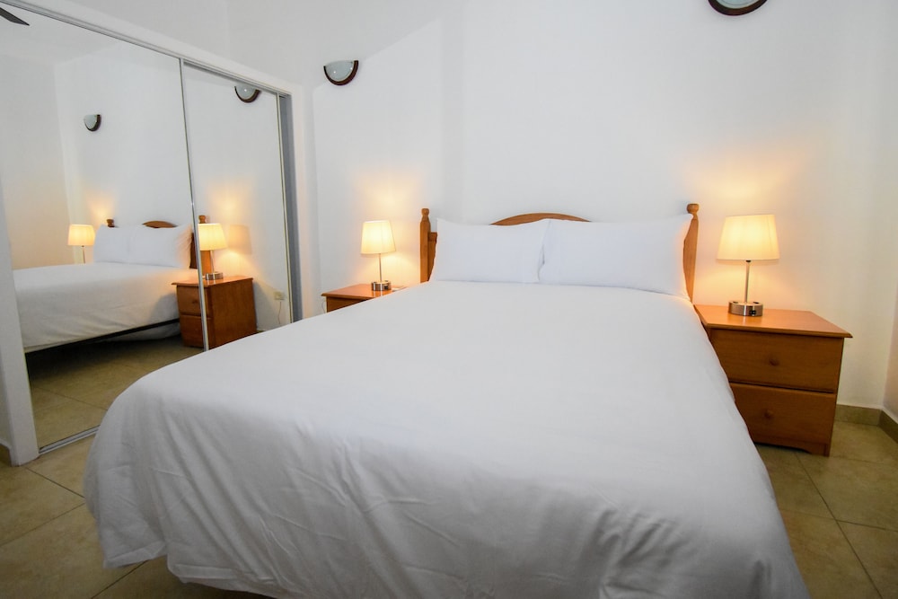 Lord Nelson Hotel 20/55