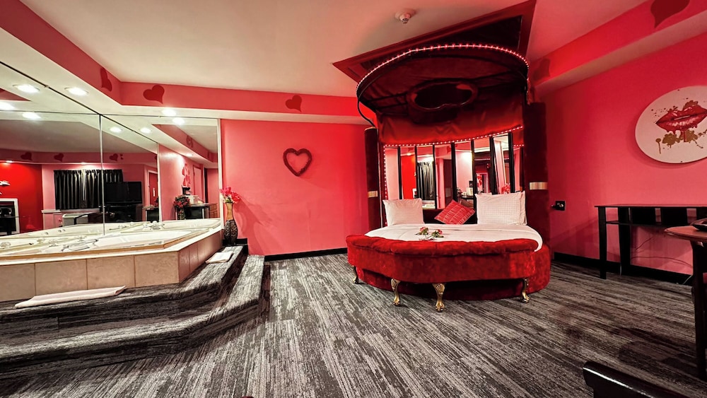 The Inn of the Dove Hotel at Harrisburg-Hershey 10/47