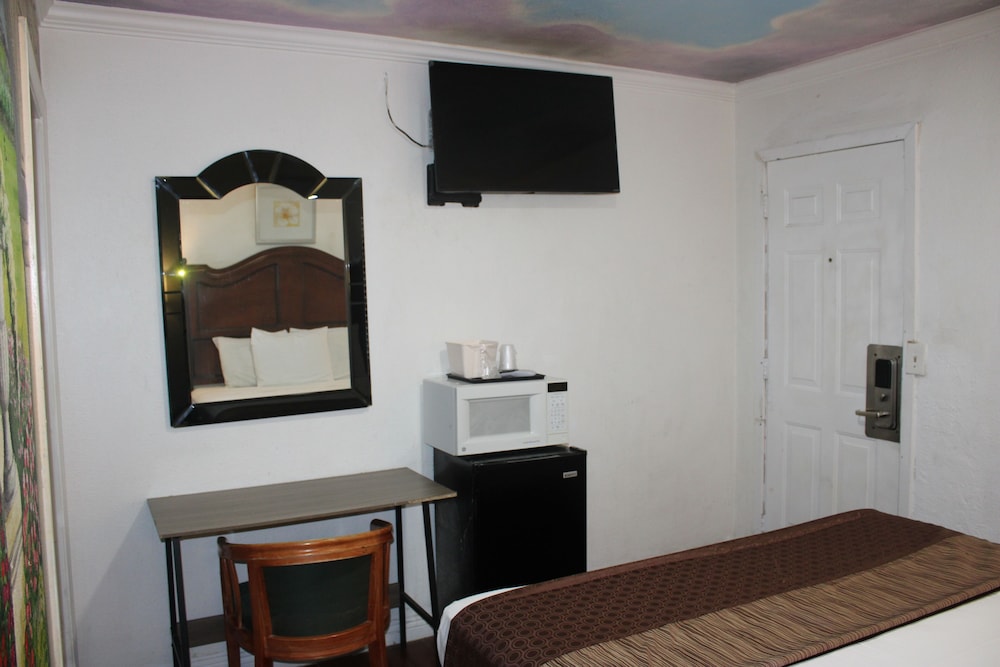 City Center Motel 51/68