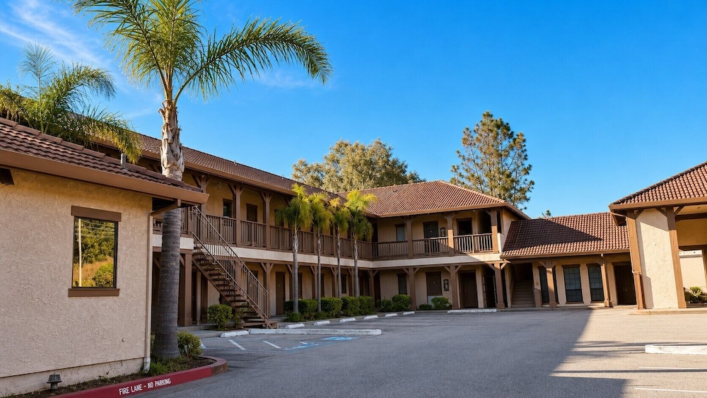 The Miramar Inn and Suites 40/50