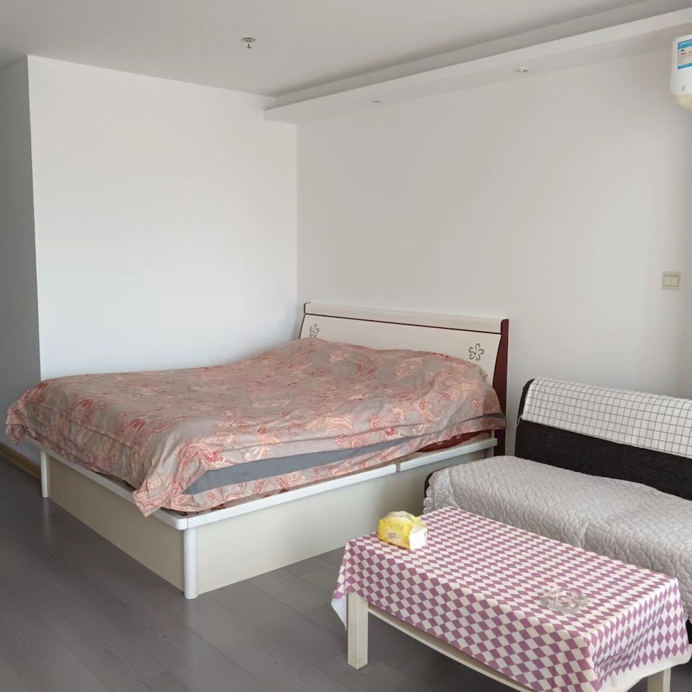 Dalian Xiuzhu Building Apartment 18/50