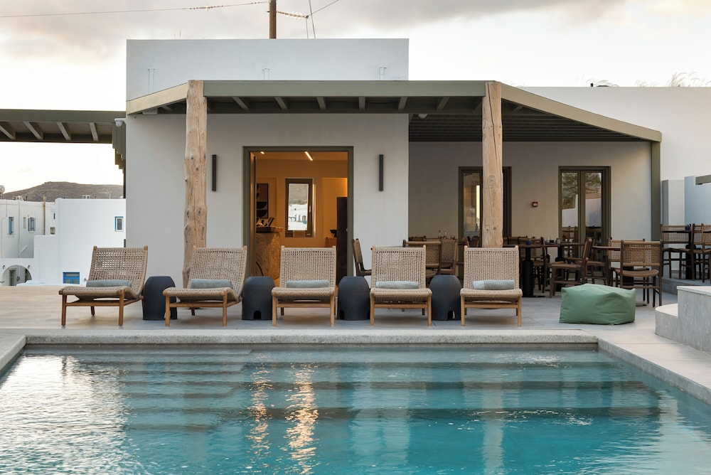 Mazee New Age Hotel 35/57