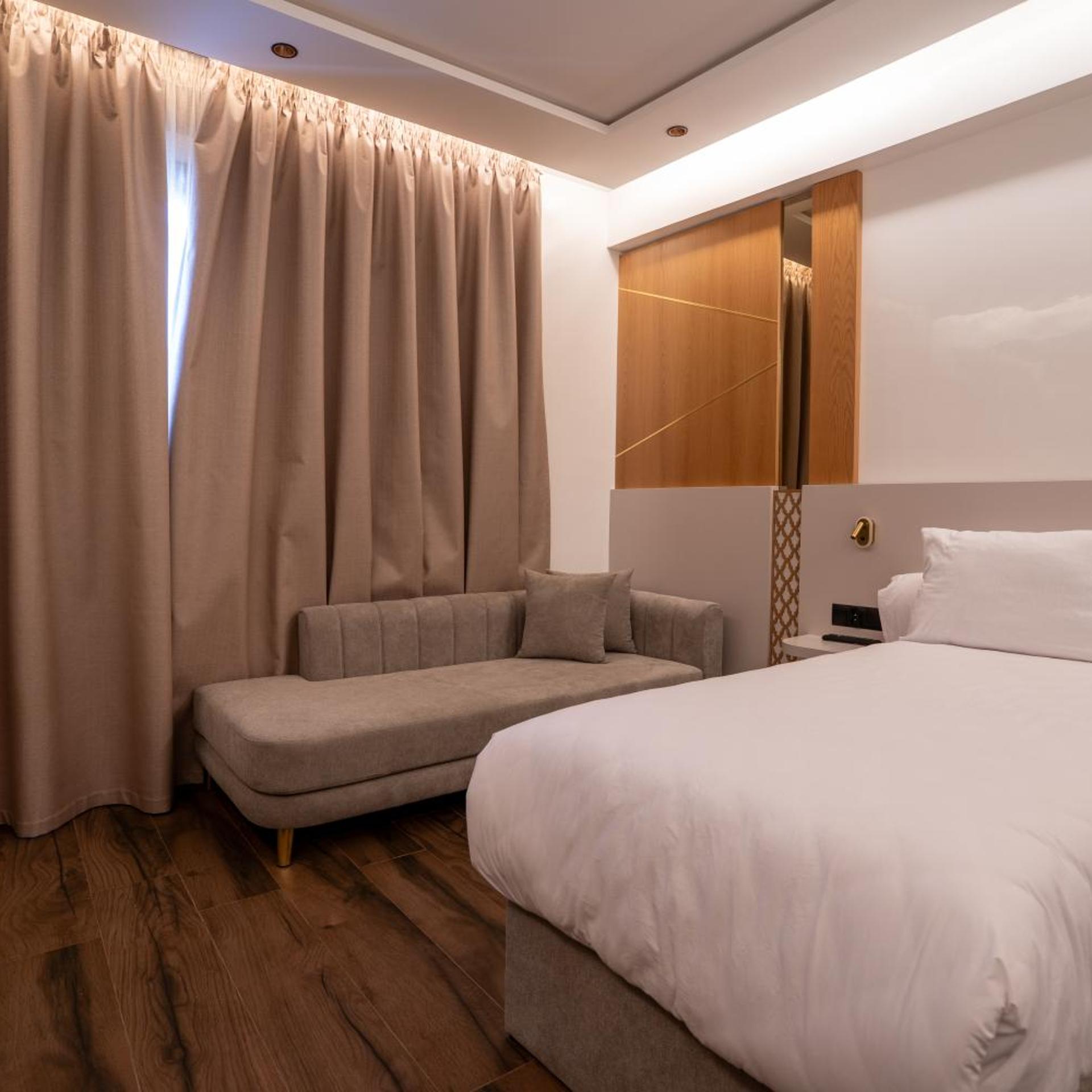 Hotel Esmeralda 25/57