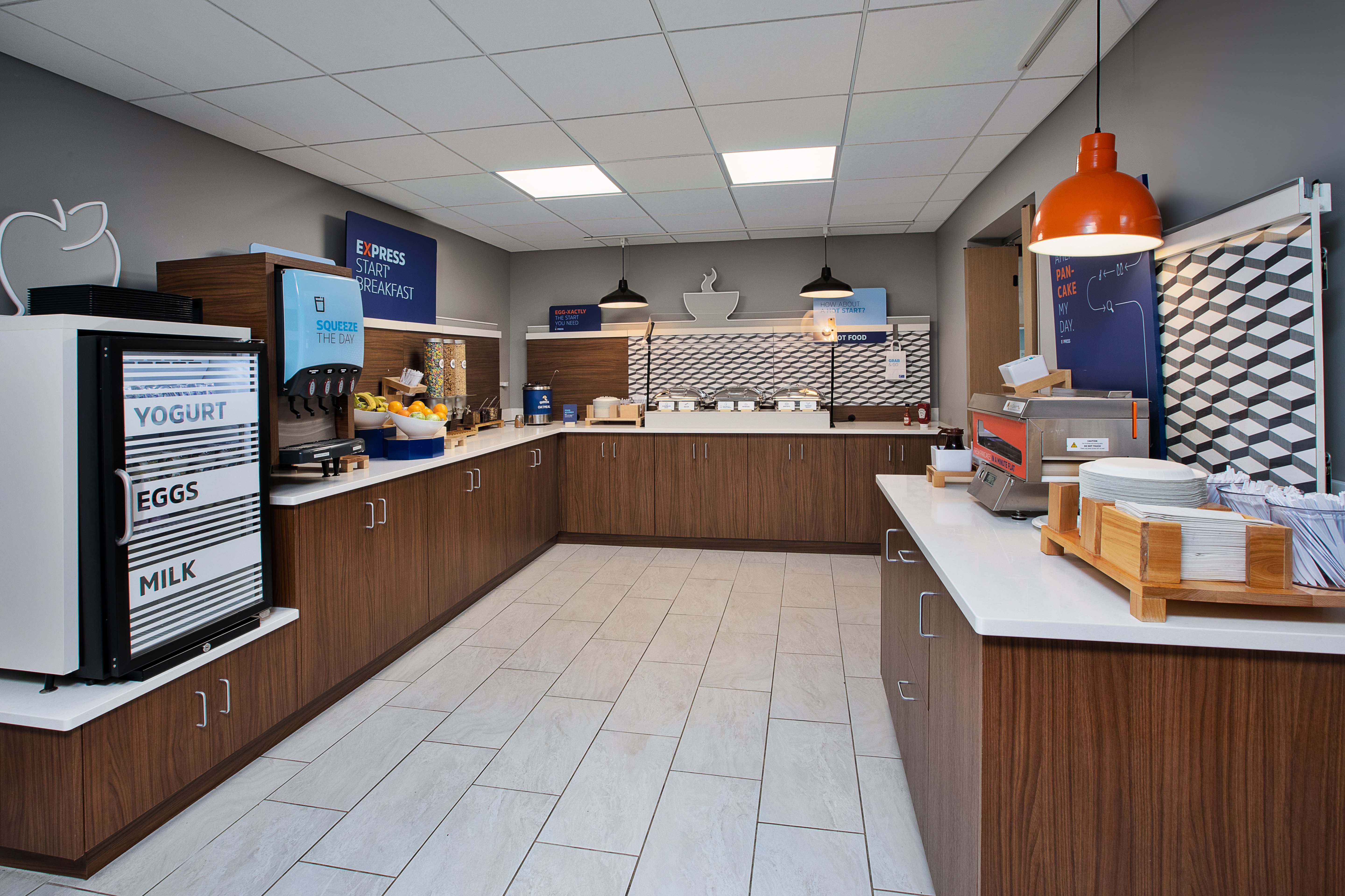 HOLIDAY INN EXPRESS SAULT STE MARIE 25/30
