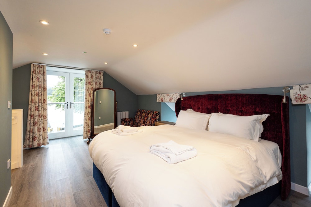 Altskeith Country House on Loch Ard 3/50