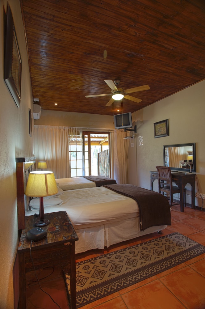 Sunbird Lodge - Guest House 17/40