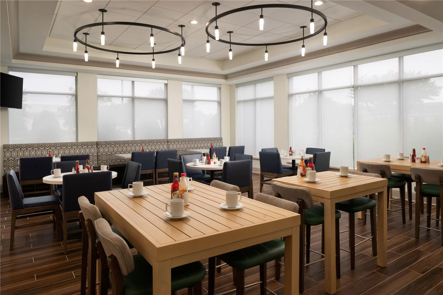 restaurant cafeteria