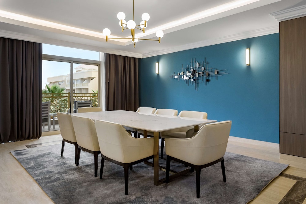 فندق راديسون مطار الرياض(Radisson Riyadh Airport) 48/64