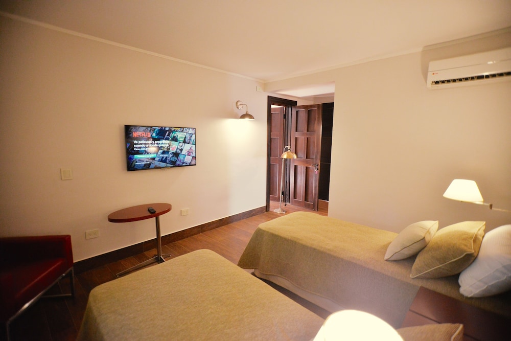 Guamini Mision Hotel 37/60