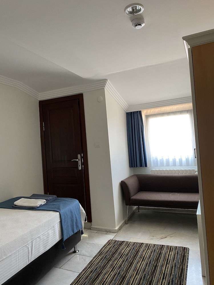 My Kent Hotel 24/67