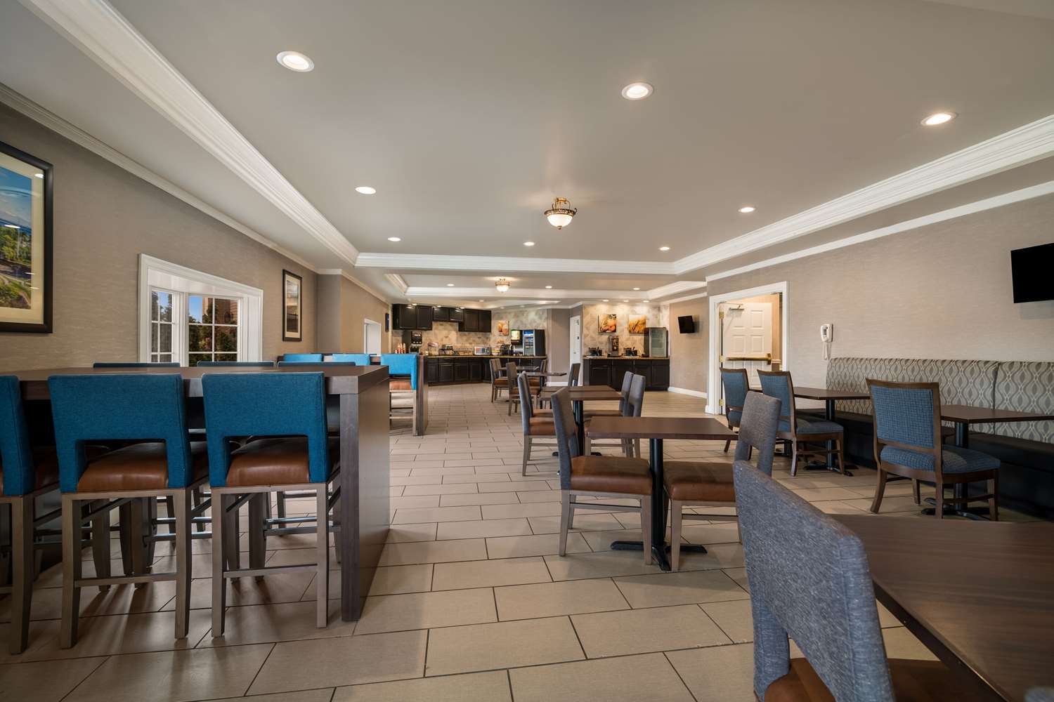Comfort Inn & Suites Plattsburgh - Morrisonville 27/37
