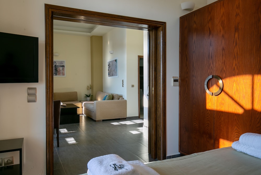 KRINOS SUITES HOTEL 16/50