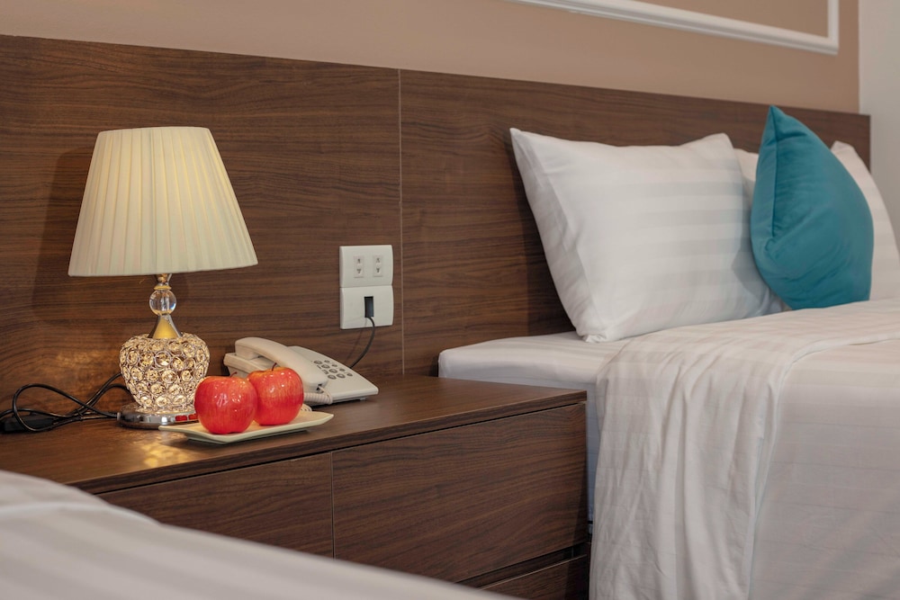 Airport Classic Hotel 2 20/50