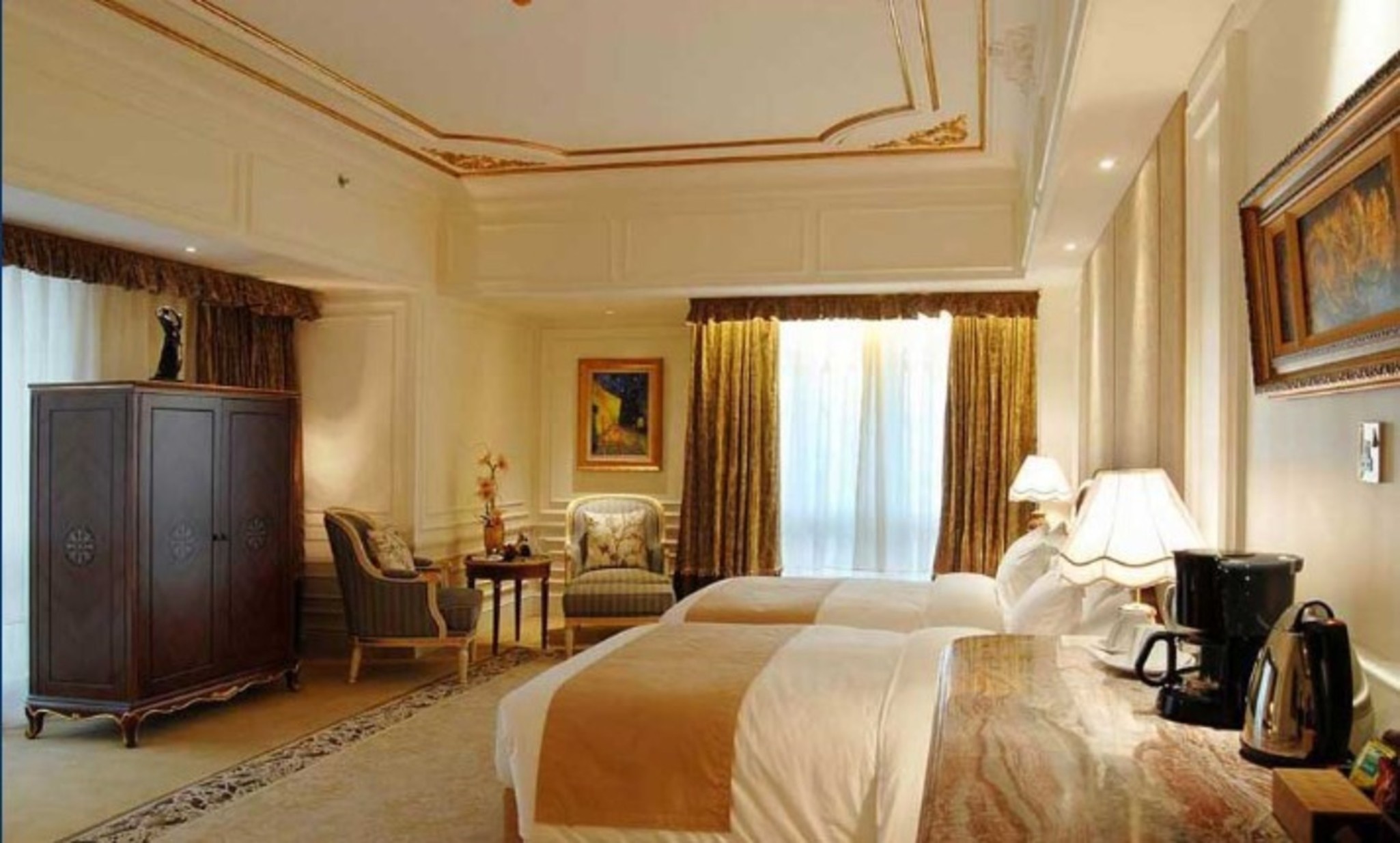 Deluxe, Twin Beds