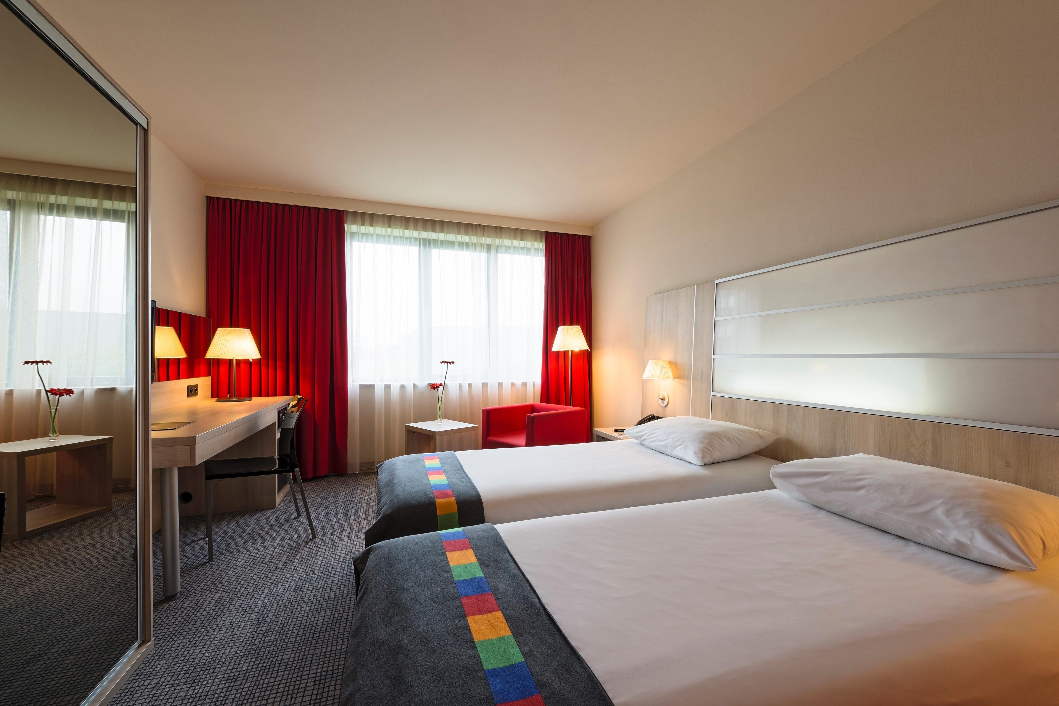 Standard, Double or Twin Bed