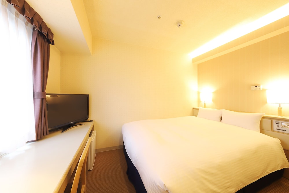 STANDARD, QUEEN BED